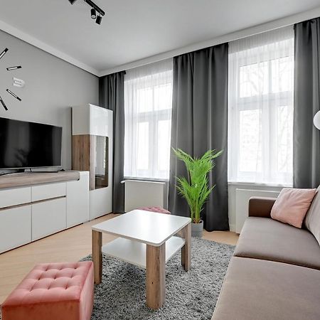 Royal Rose - Premium Beach Apartment Sopot Buitenkant foto